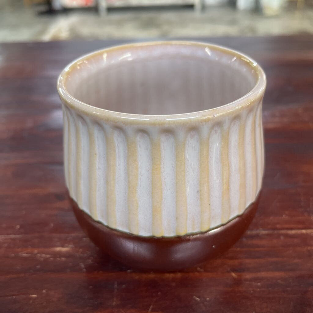 POTTERS CORNER COFFEE CUP