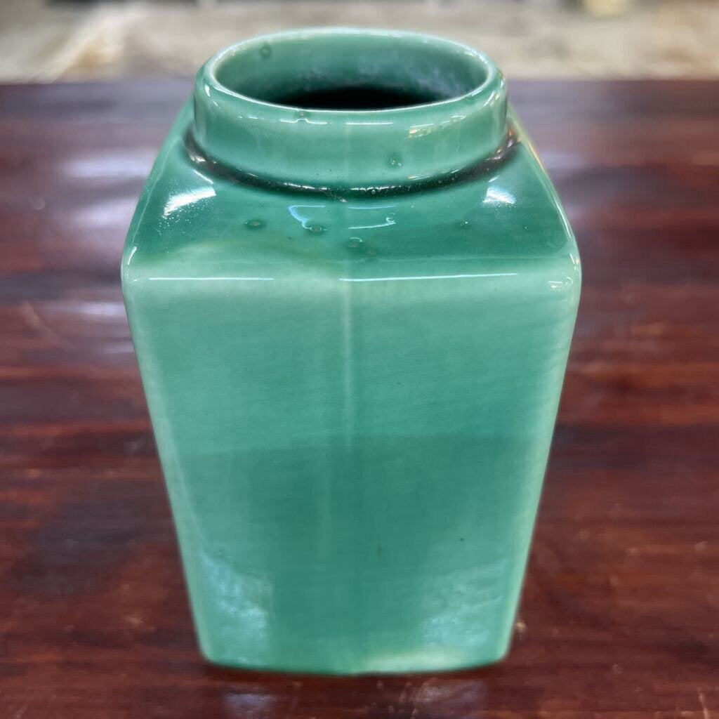 AQUA CERAMIC STEPHEN LEEMAN TEA JAR