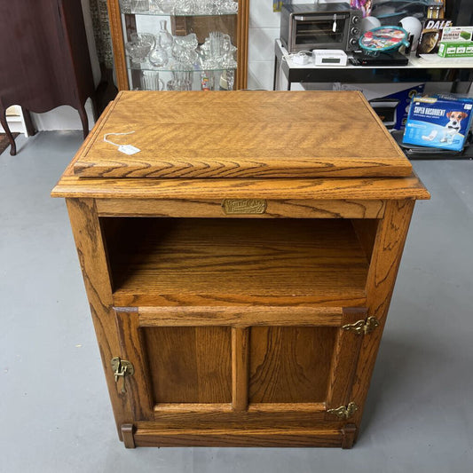 WHITE CLAD ICE BOX TV/VCR MICROWAVE STAND - Thriftique Marketplace