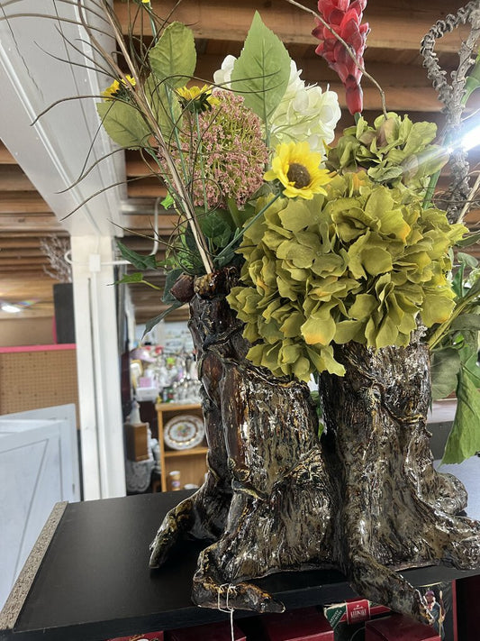 LADY FLORAL ARRANGEMENT