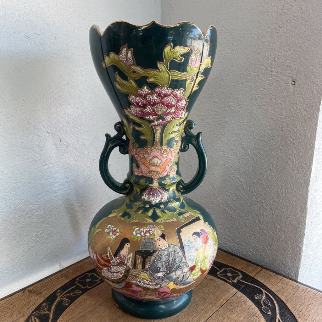 SATSUMA VASE