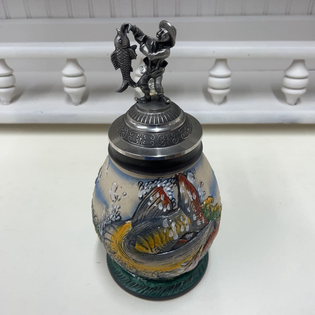 VINTAGE PEWTER PIKE FISHERMAN BEER STEIN