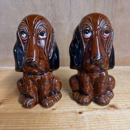 ENESCO BASSETT HOUND S&P SHAKERS (PAIR)