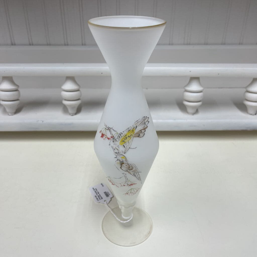 VINTAGE FROSTED SATIN SPARROW BUD VASE