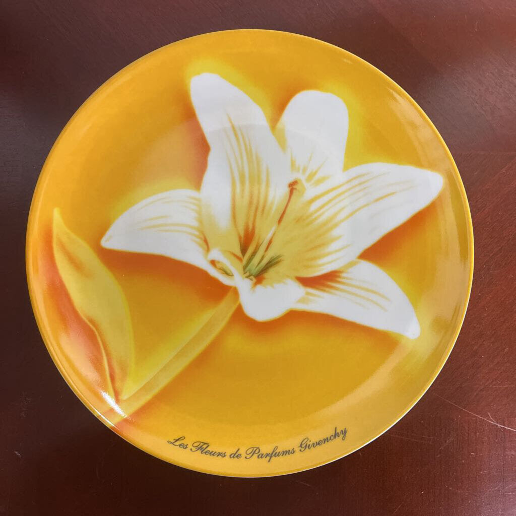 4PC GIVENCHY ART PLATES