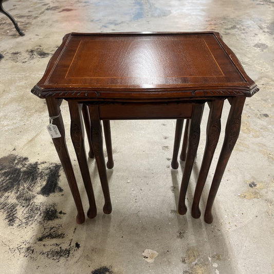 ANTIQUE WOOD 3PC NESTING TABLES SET - PLEASE READ DESCRIPTION