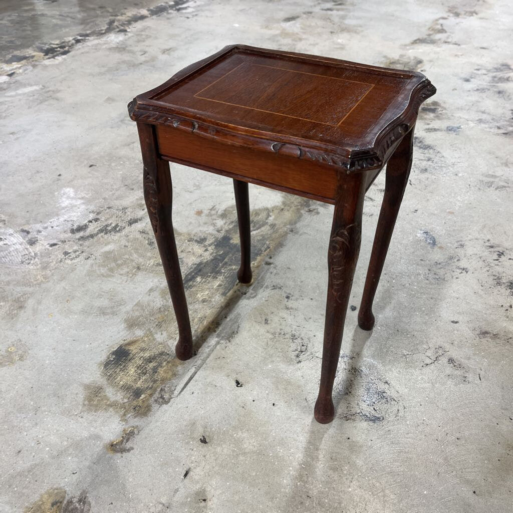 ANTIQUE WOOD 3PC NESTING TABLES SET - PLEASE READ DESCRIPTION