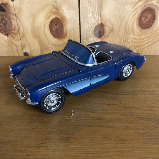 1957 CORVETTE
