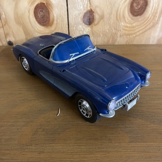 1957 CORVETTE