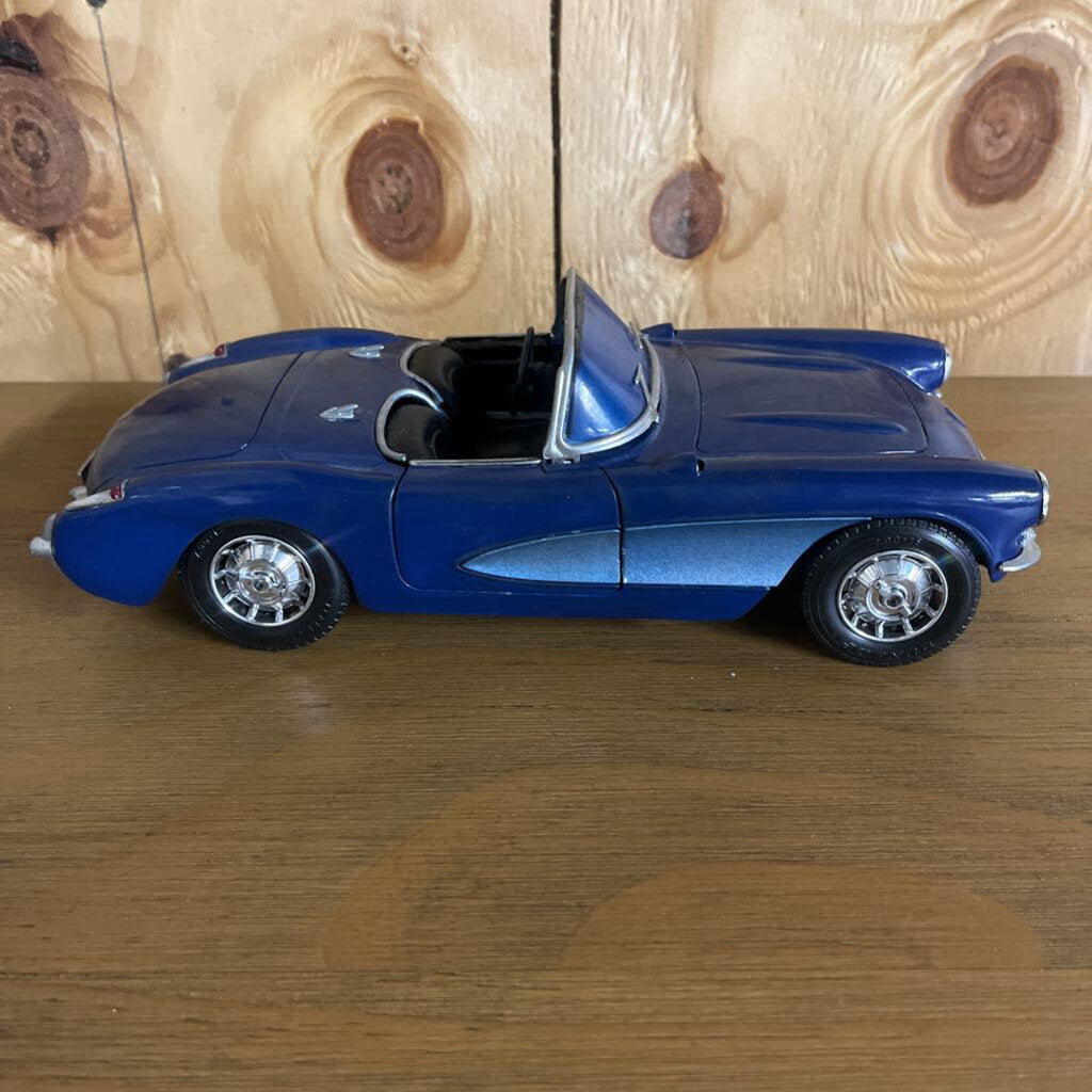 1957 CORVETTE
