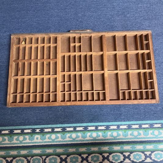 PRINTER'S TRAY-Thriftique Marketplace