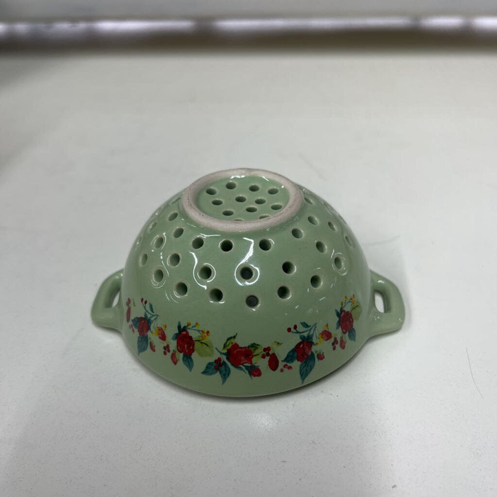 PIONEER WOMAN TEABAG/CITRUS STRAINER-Thriftique Marketplace