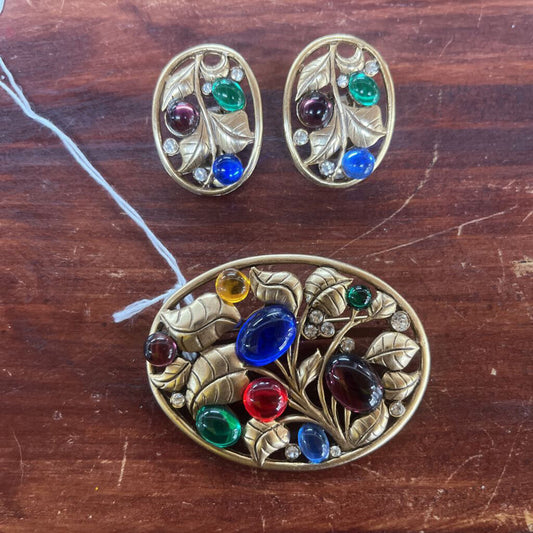 Vintage Oval Cabochon Art Nouveau Broach with Earrings Demi Parure