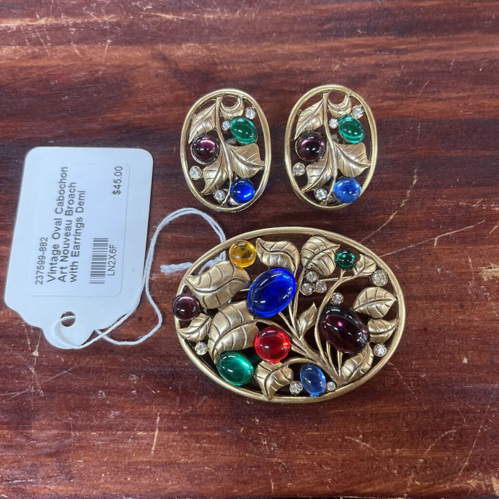 Vintage Oval Cabochon Art Nouveau Broach with Earrings Demi Parure