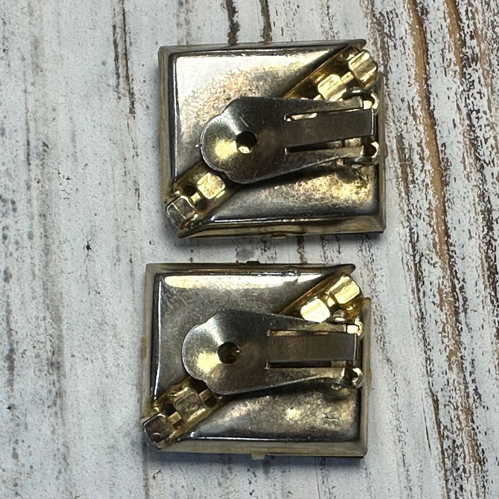 VINTAGE TOPEZ CLIP EARRINGS