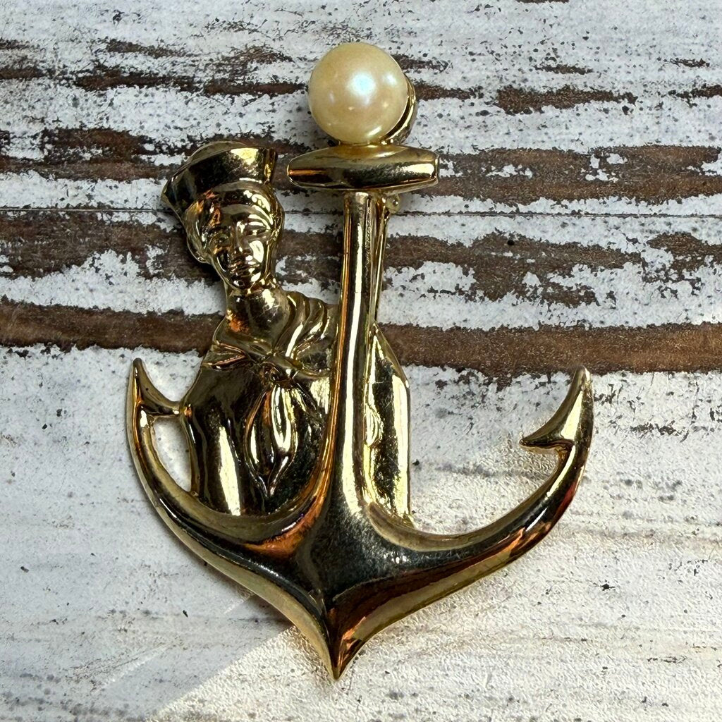 VINTAGE ANCHOR SAILOR BOY BROOCH MJENT
