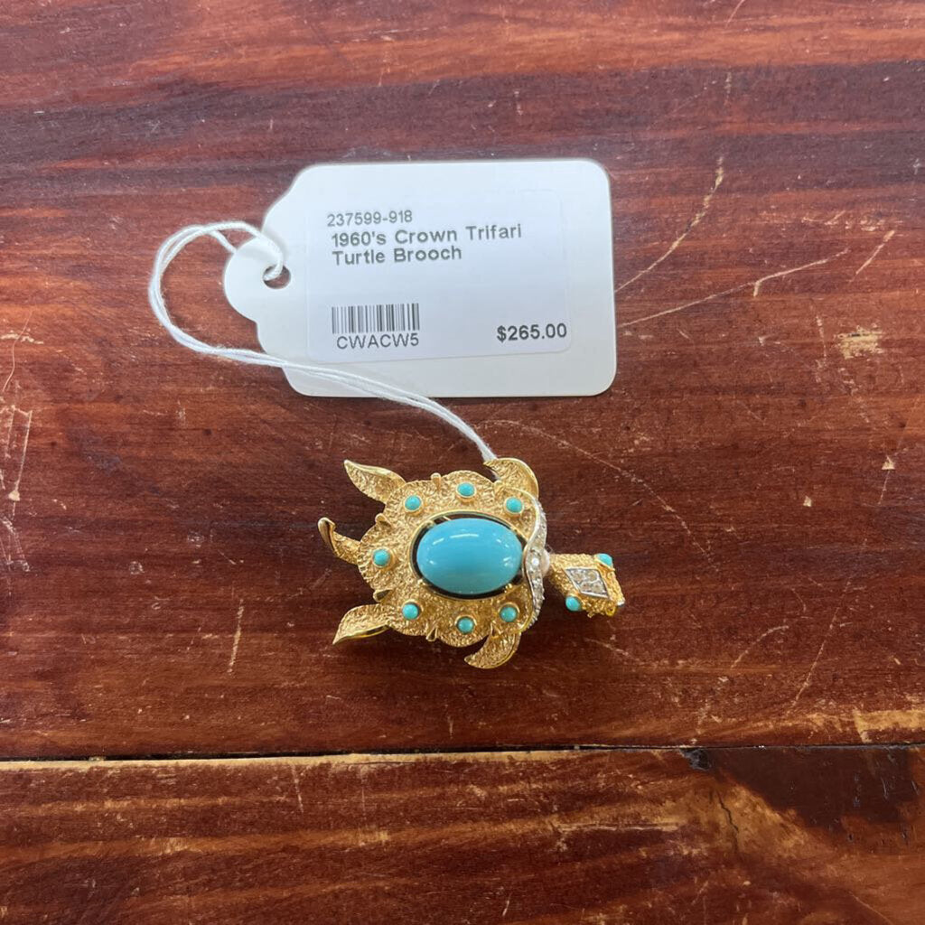 1960'S CROWN TRIFARI TURTLE BROOCH