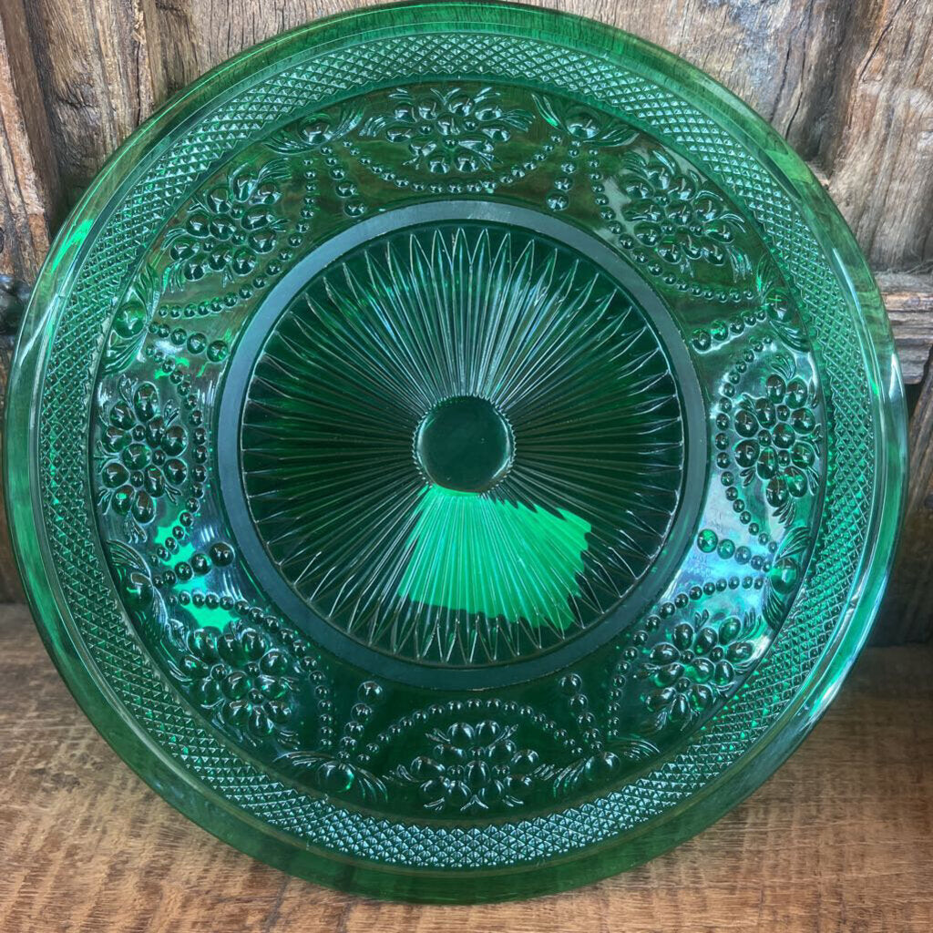 GREEN PLATES