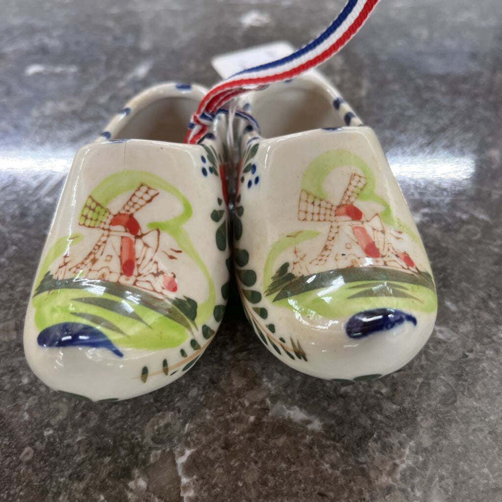 CERAMIC HOLLAND MINI CLOGS ORNAMENTS-Thriftique Marketplace