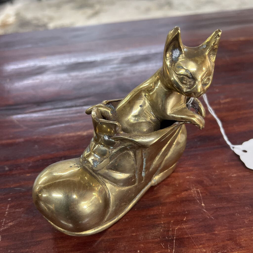 VINTAGE BRASS PUSS N BOOT (CAT)-Thriftique Marketplace