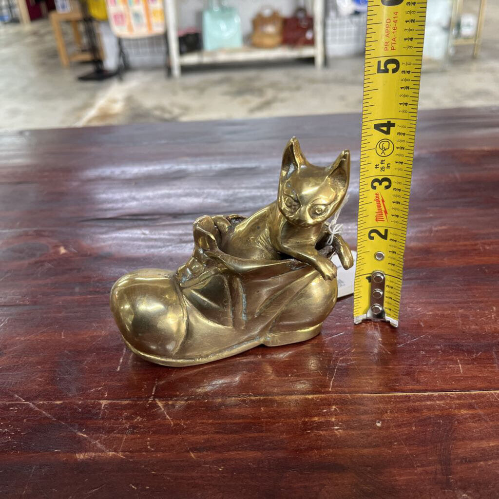 VINTAGE BRASS PUSS N BOOT (CAT)-Thriftique Marketplace