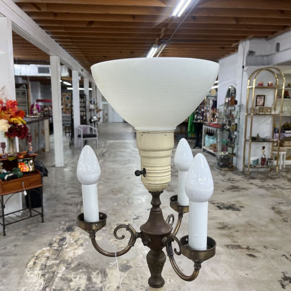 OLD ENAMEL 4 LIGHT POLE LAMP MILK GLASS GLOBE