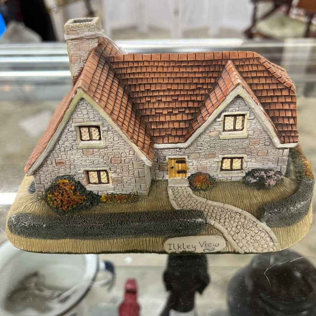 ENGLISH COTTAGE