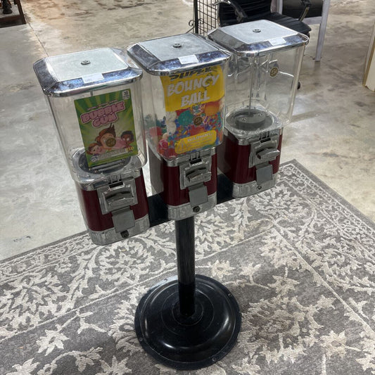 3 UNIT GUMBALL MACHINE WITH 2 KEYS