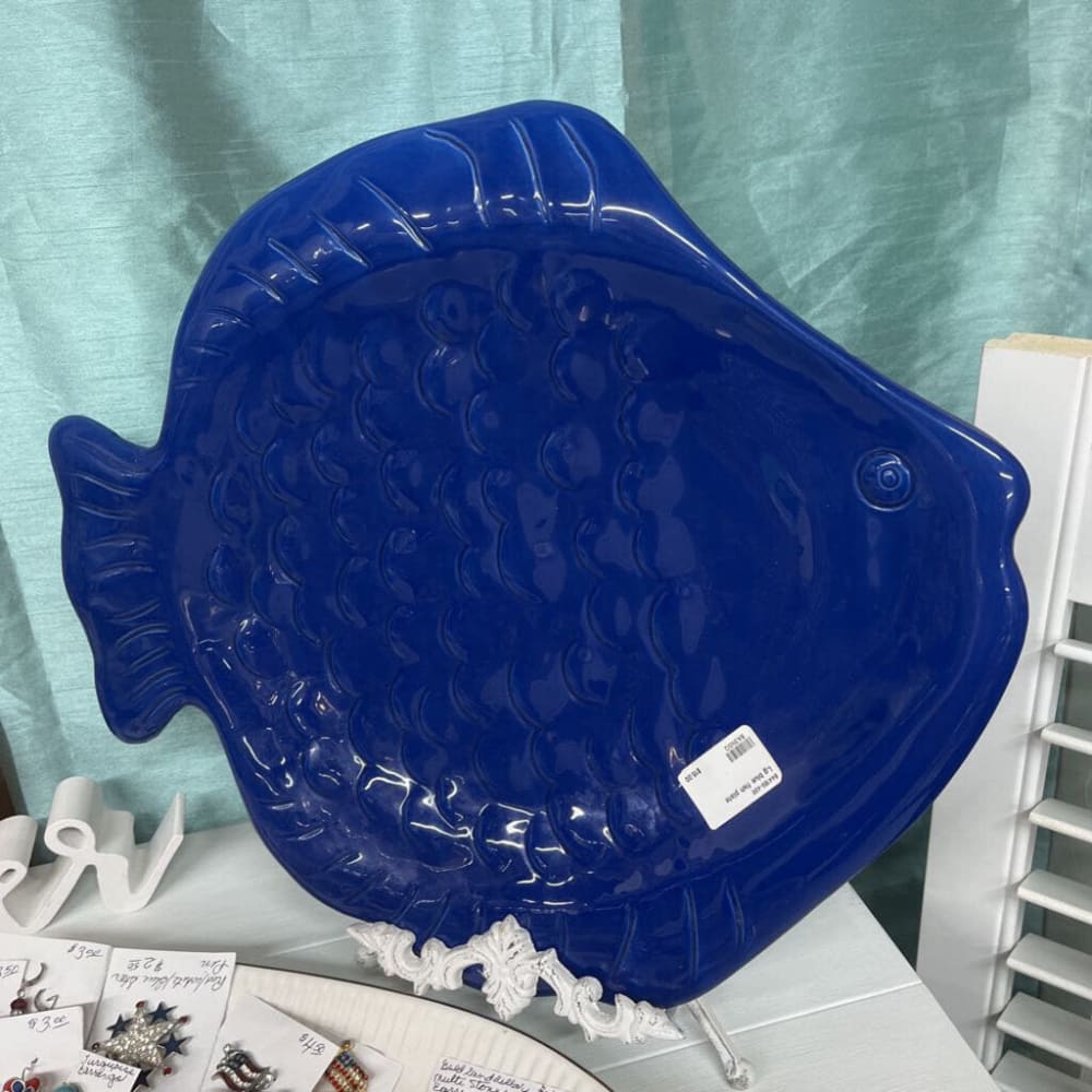 LG BLUE FISH PLATE