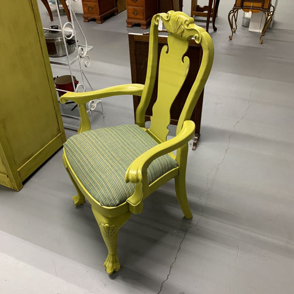 VINTAGE CLAWFOOT ACCENT CHAIR - PLEASE READ DESCRIPTION