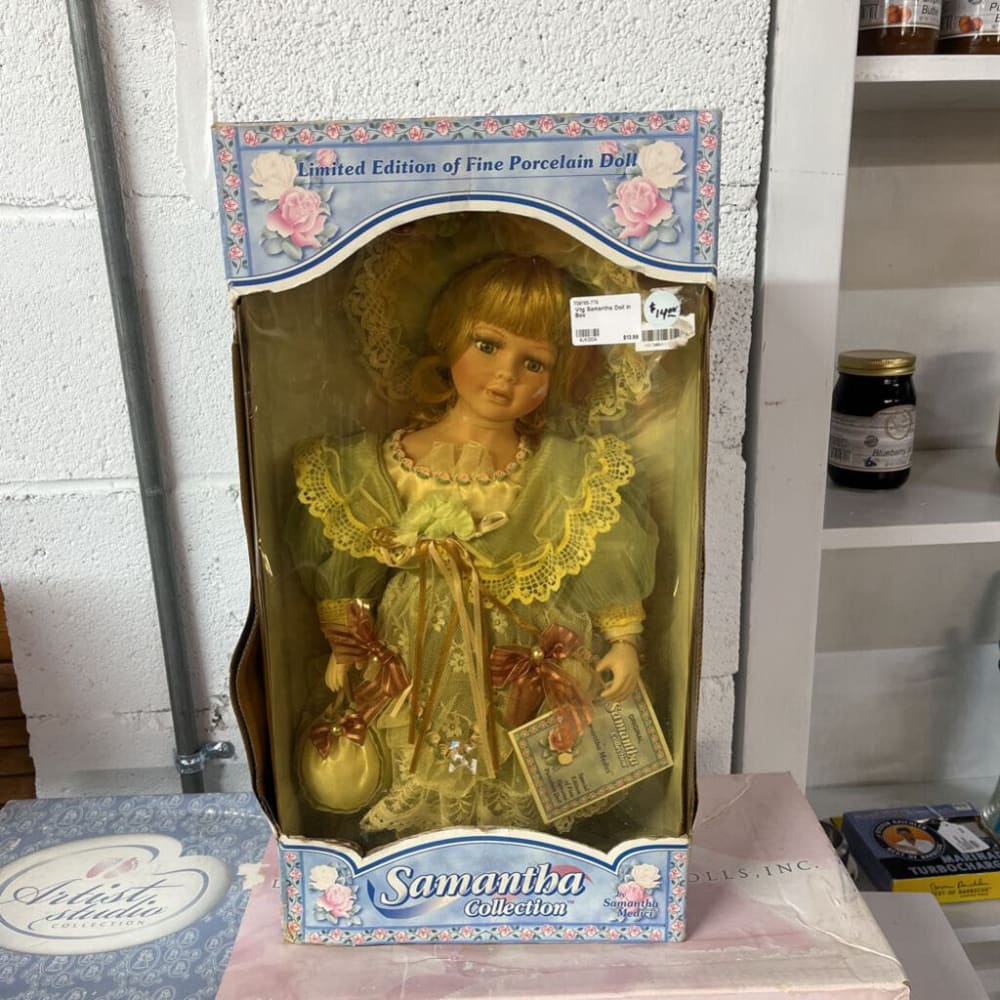 VTG SAMANTHA DOLL IN BOX