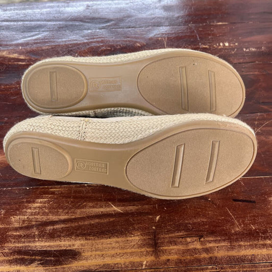 NEW MOOTSIES TOOTSIE CANVAS SHOES NEW