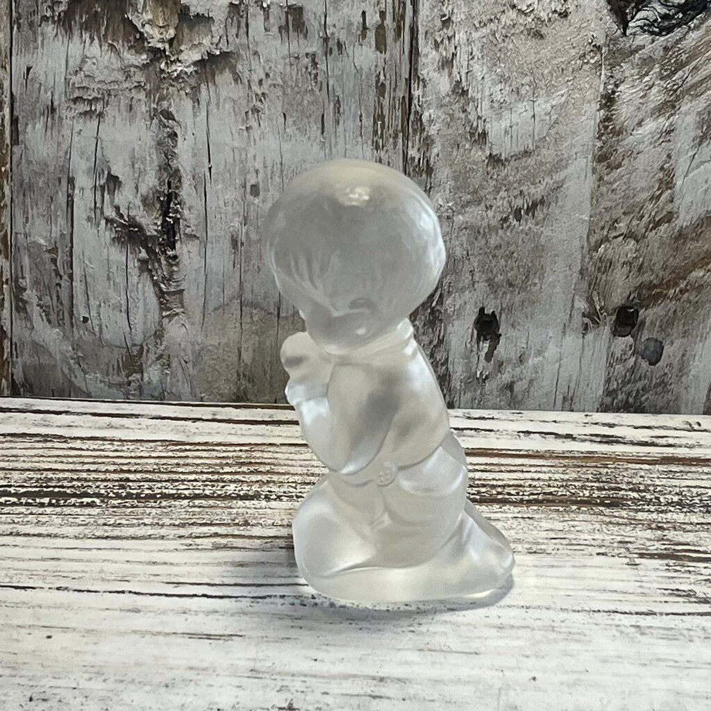 FENTON FROSTY PRAYING BOY
