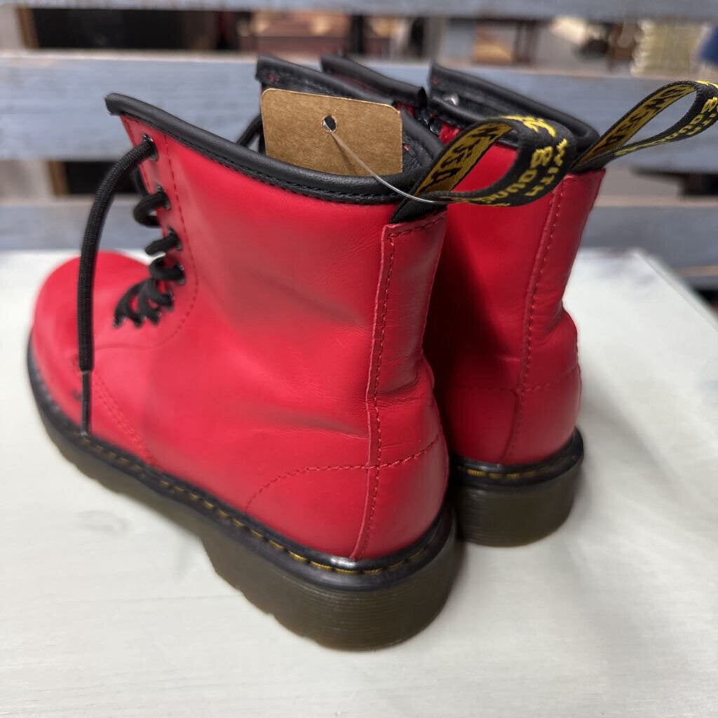 DR MARTENS AIR WAIR SIZE: 3