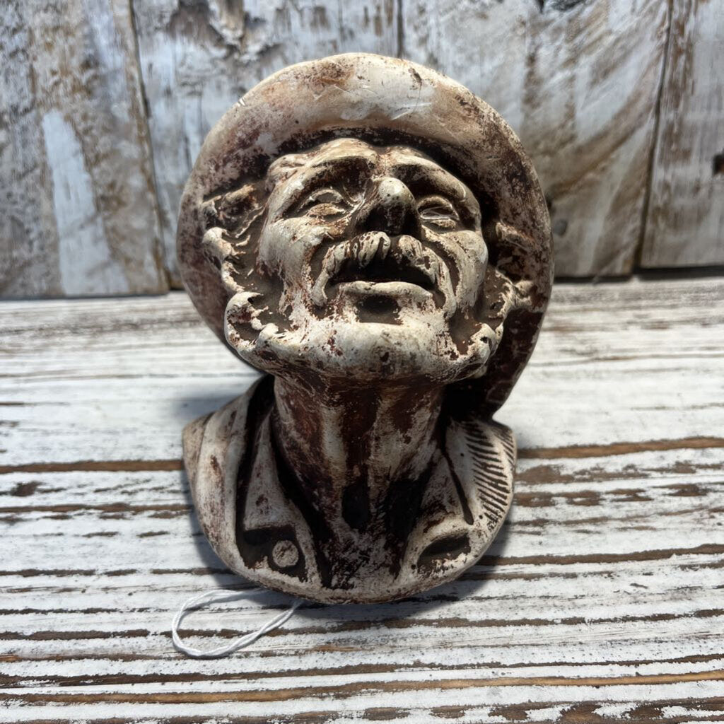 OLD MAN CHALKWARE PIPE/CIGARETTE HOLDER WALL
