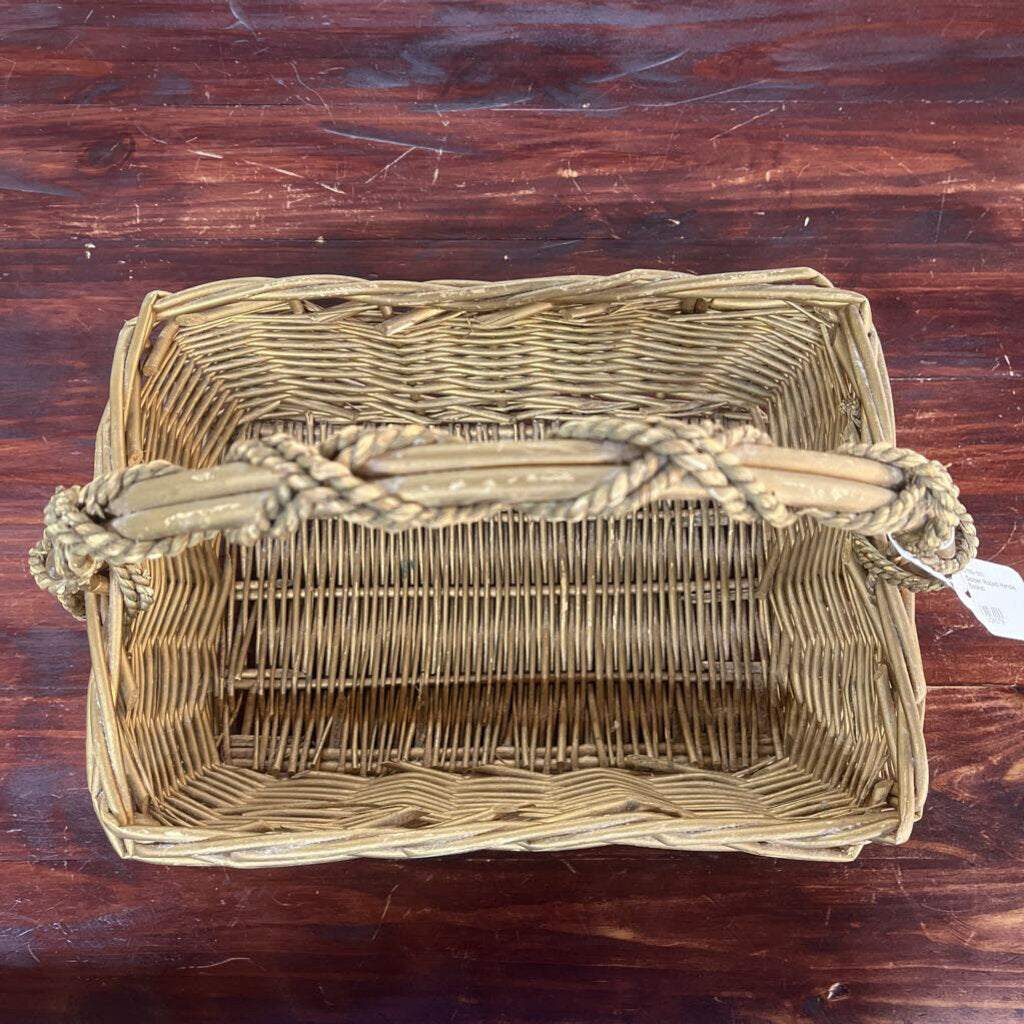 GOLDEN ROPED HANDLE BASKET