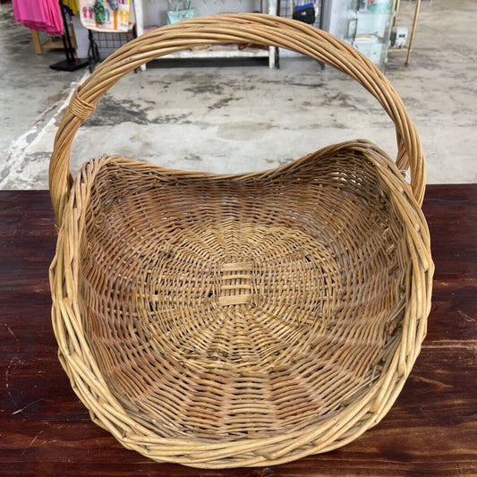 OLD RATTAN GATHERING/HARVEST BASKET