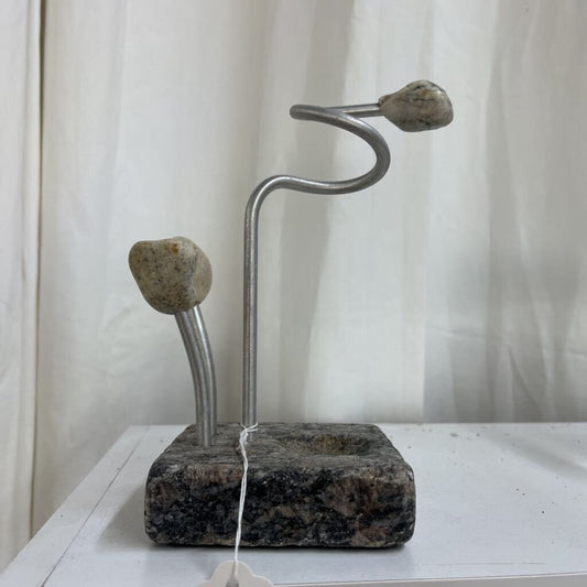 SPLASH SEA STONE GRANITE BRUSH & SPONGE HOLDER