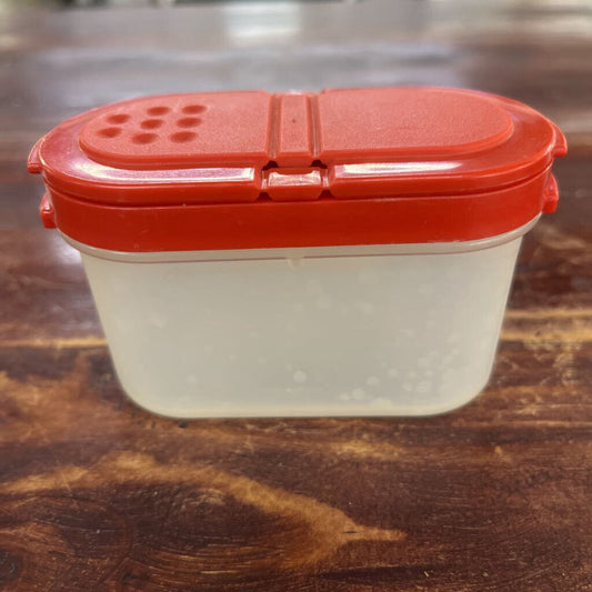 VINTAGE TUPPERWARE SPICE CONTAINER W/LID