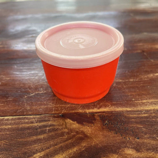 TUPPERWARE RUSSET SNACK CUP W/LID