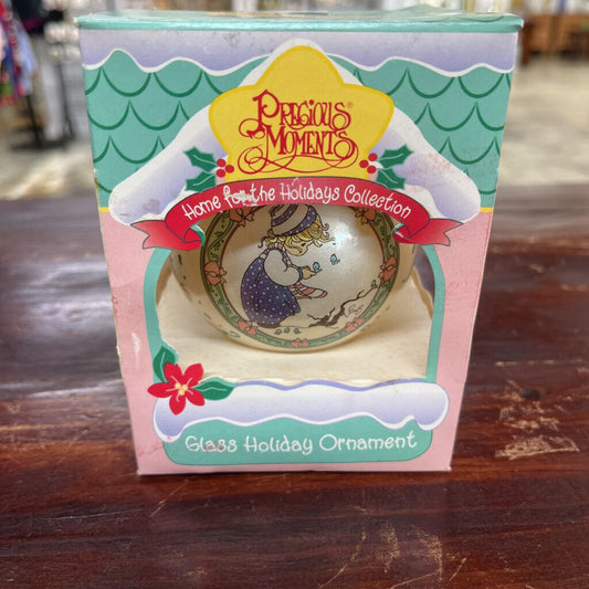 VTG NOS PRECIOUS MOMENTS ORNAMENTS BOXED