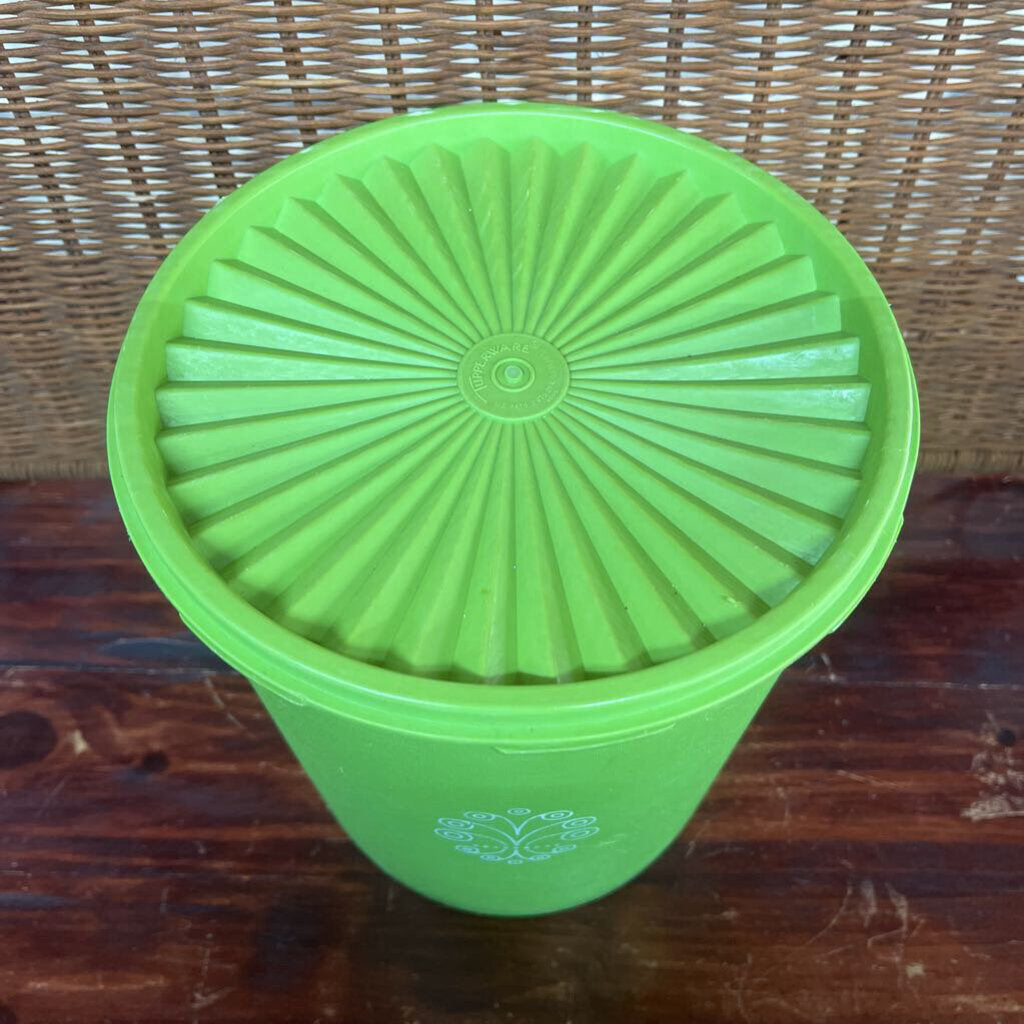 8PC GREEN TUPPERWARE CANISTER SET W/LIDS