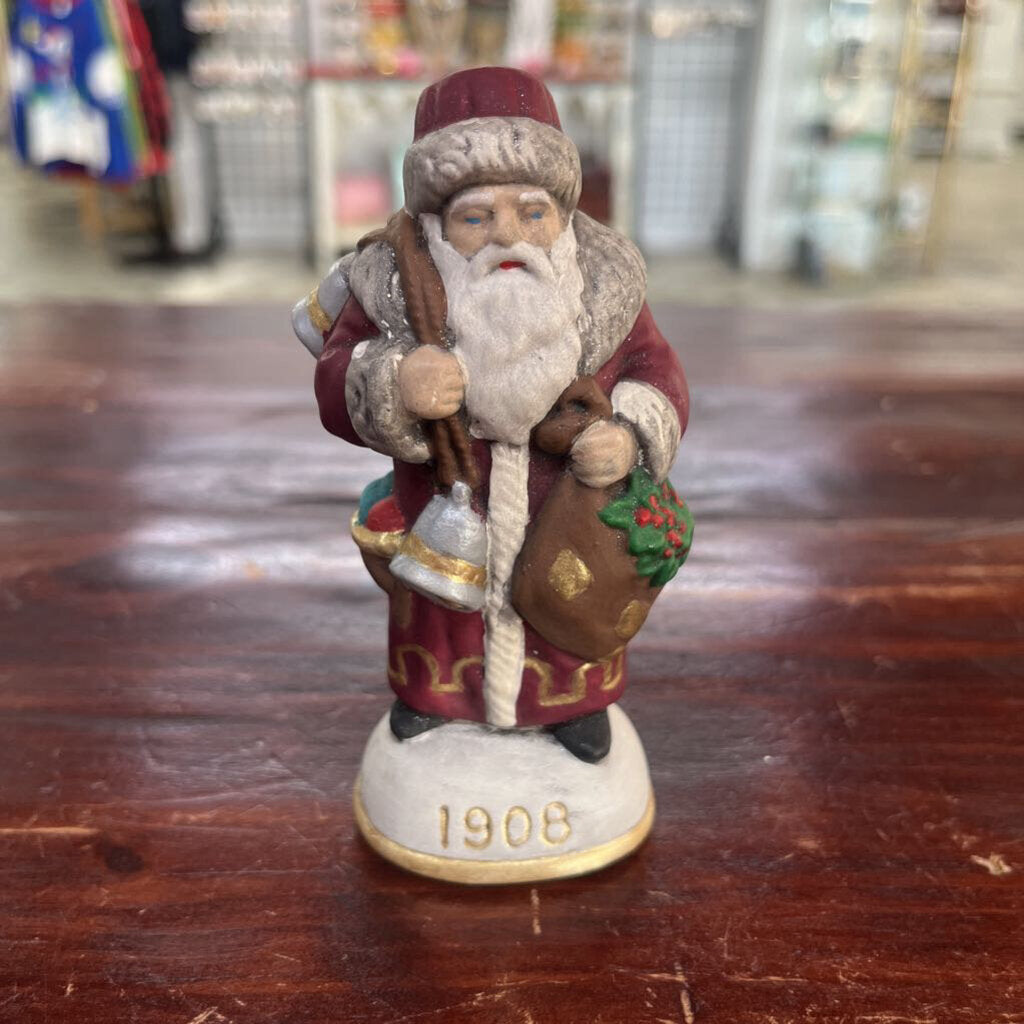 WALNUT RIDGE PRIMITIVE CHALKWARE SANTA 1908