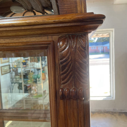 FULL VIEW CURIO CABINET WITH LIGHT