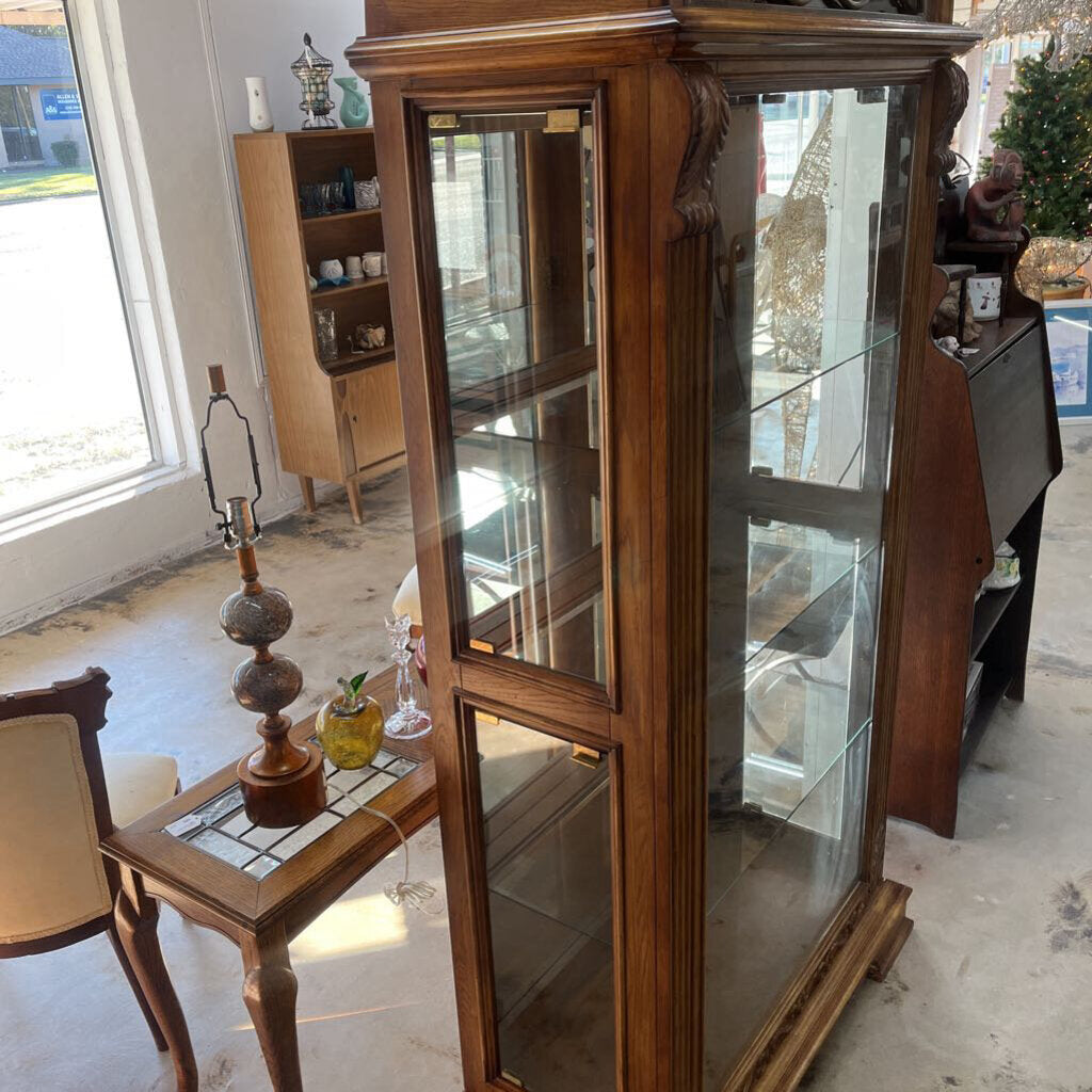 FULL VIEW CURIO CABINET WITH LIGHT