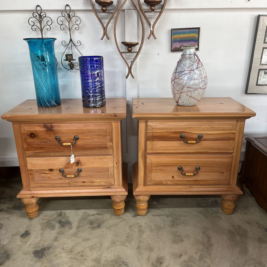 PAIR LIGHT WOOD THOMASVILLE NIGHTSTAND - PLEASE READ DESCRIPTION