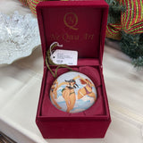 Ne 'Qwa Art Glass Christmas Ornament in Velvet Box