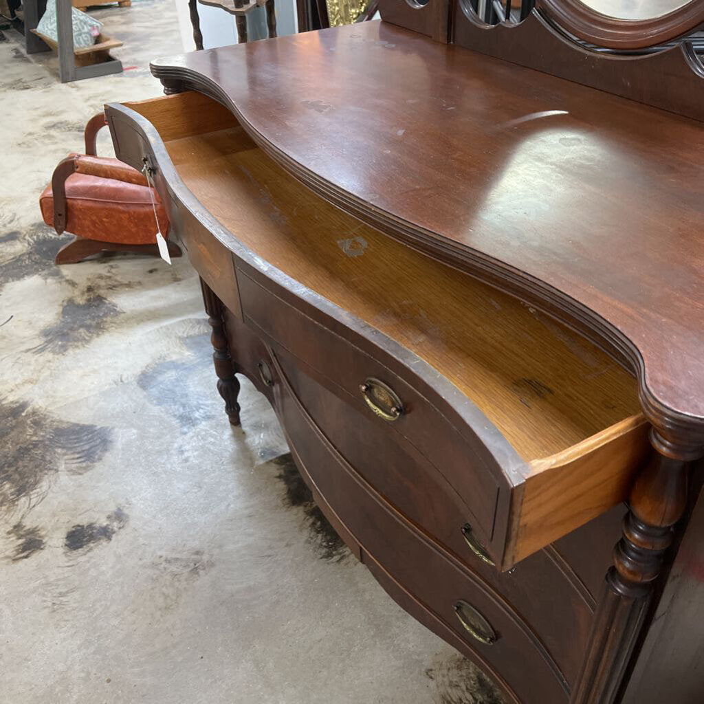 VINTAGE DRESSER WITH ROUND MIRROR