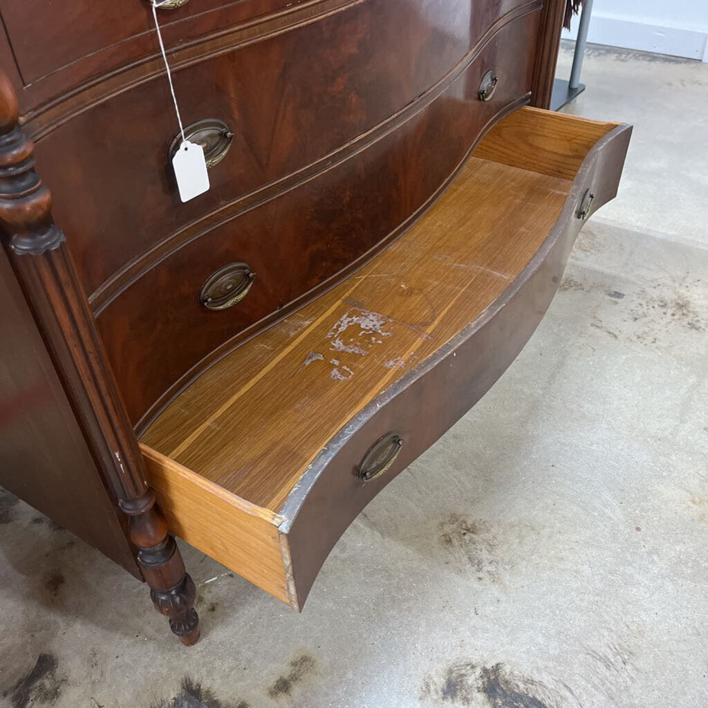 VINTAGE DRESSER WITH ROUND MIRROR