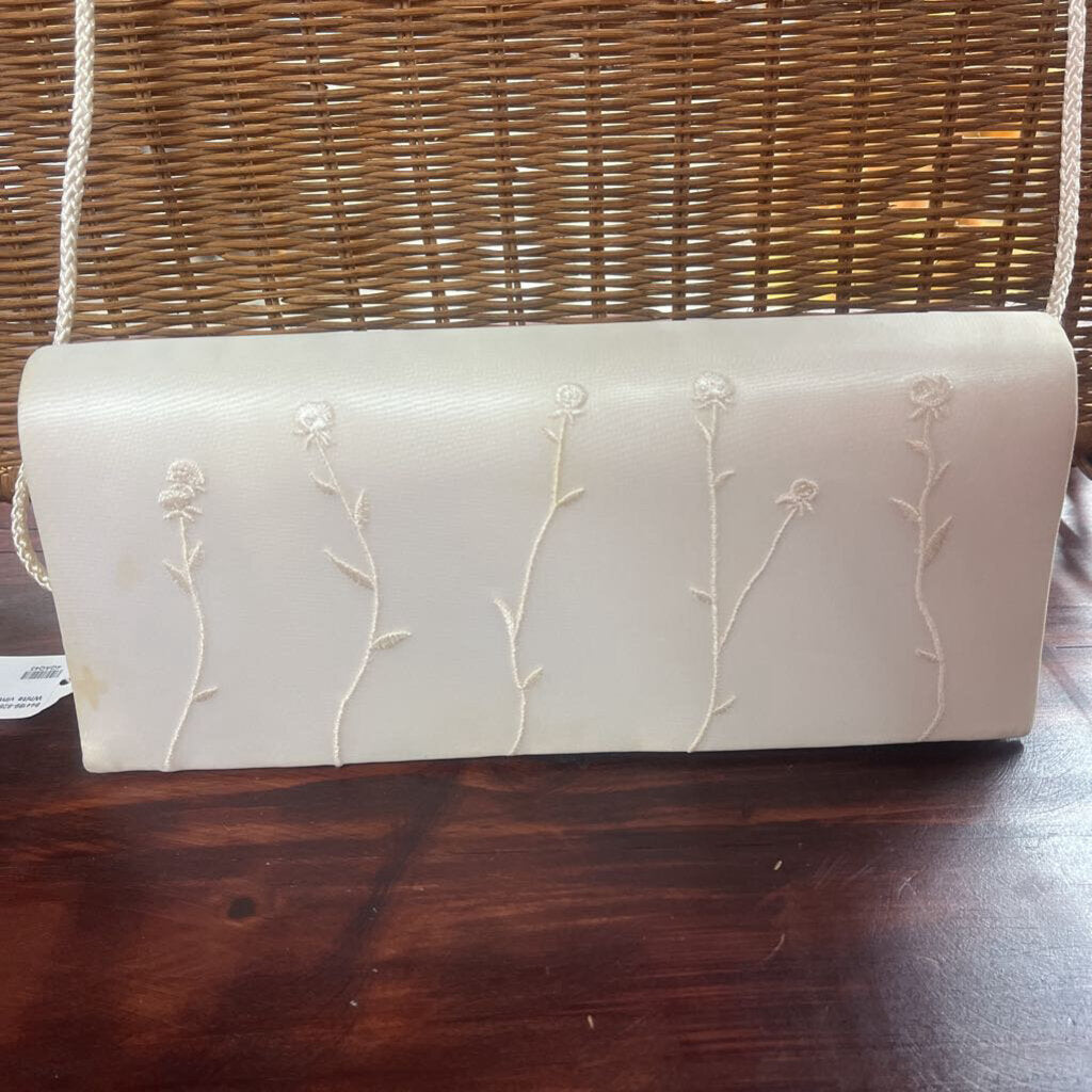 WHITE VINTAGE HANDBAG